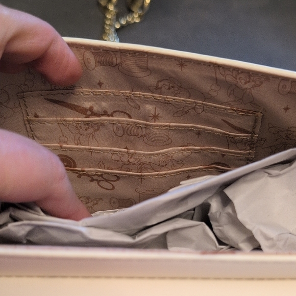 *NWT* Loungefly Cinderella Crossbody Bag - Picture 10 of 10